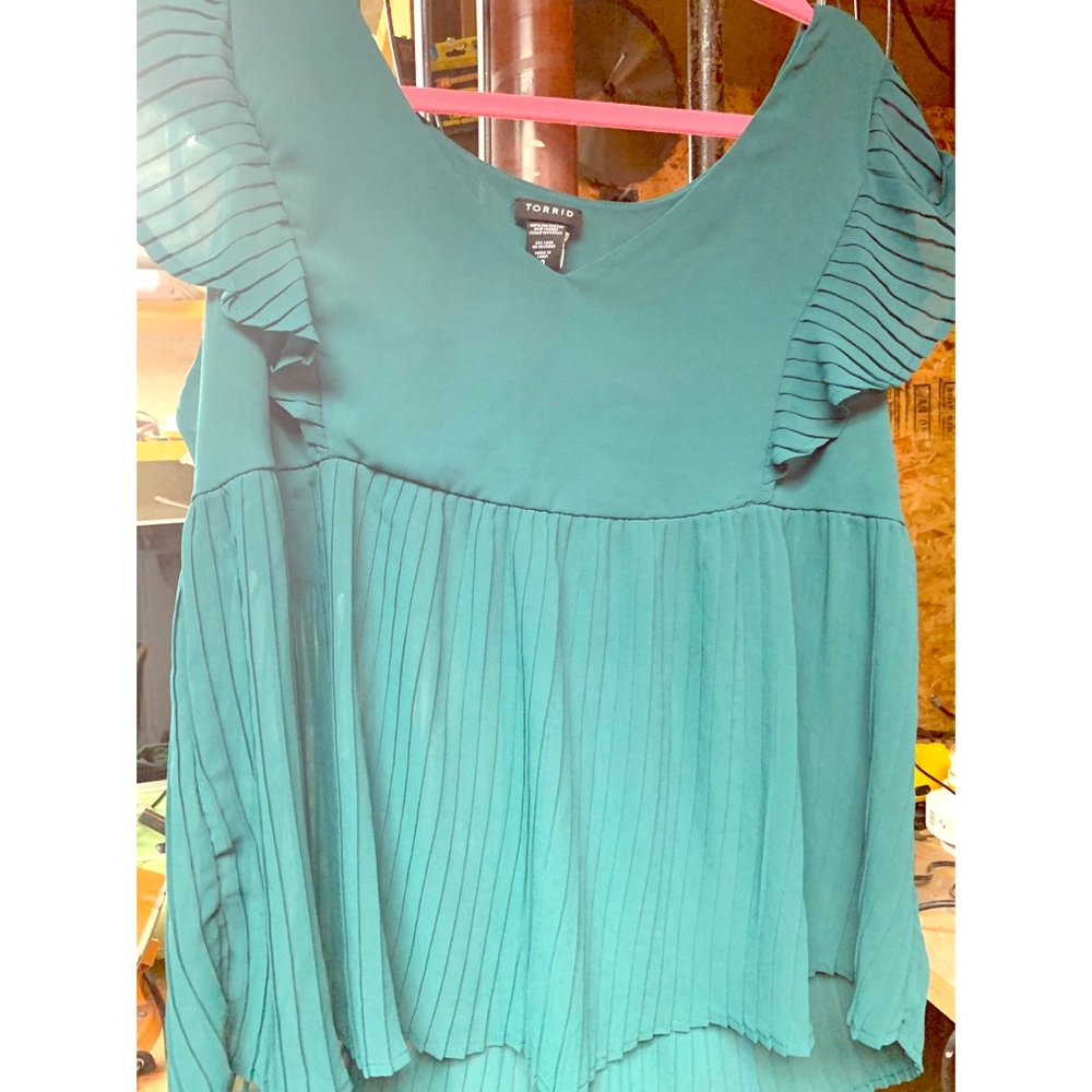 Torrid blouse 🚨SOLD🚨